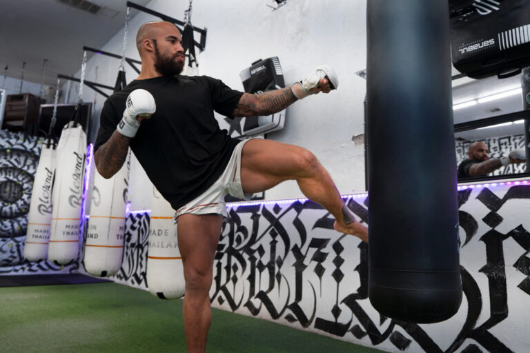 Professional MMA Fighter Returns to the Ring After All-Inside Meniscus Repair with FiberStitch™ Implants